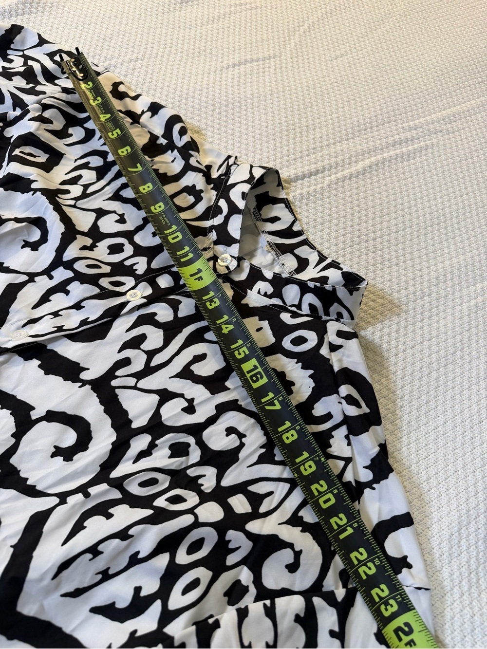 Boutique Black & White Ikat Print Tiered Mini Dress Bell Sleeve 2XL - Picture 5 of 9